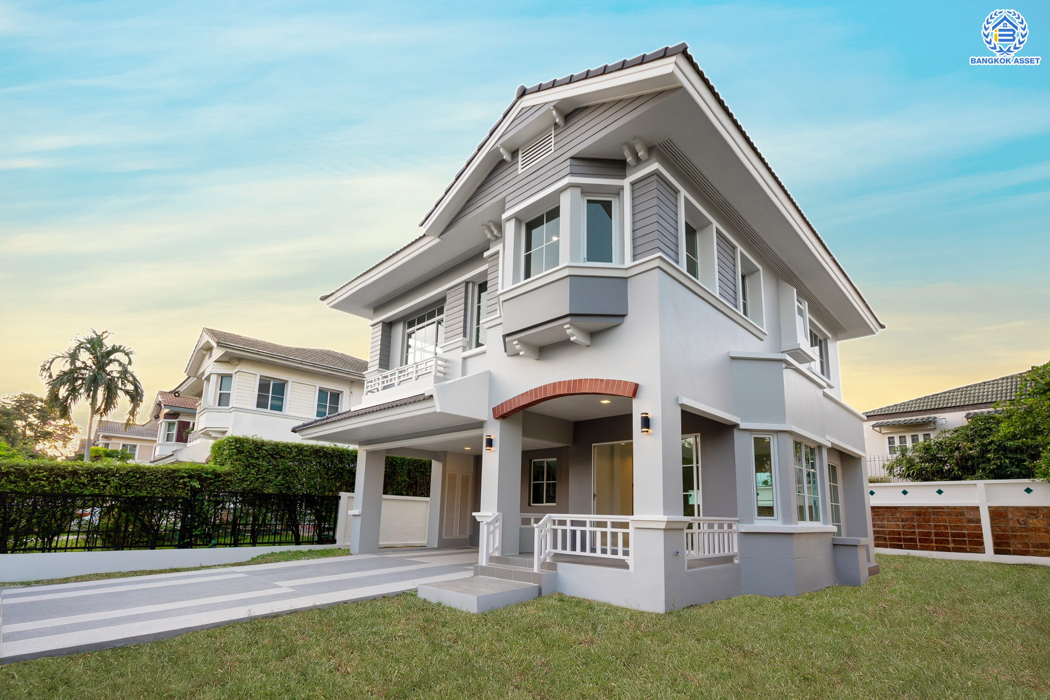 บ้านมือสองตกแต่งใหม่ ม.ชัยพฤกษ์ บางบัวทอง บ้านเดี่ยว แบรนด์ LH  เนื้อที่ 92.9 ตร.ว. ฟังก์ชัน 3 ห้องนอน 3 ห้องน้ำ จอดรถได้ถึง 4 คัน มีพื้นที่บริเวณบ้านกว้างขวางกว่า 232 ตร.ม. พร้อม Facilities ครบครัน บนทำเลเดินทางสะดวก ติดถนนบางกรวย-ไทรน้อย ใกล้เซ็นทรัลเวสต์เกต และรถไฟฟ้าสายสีม่วง "สถานีบางพลู"